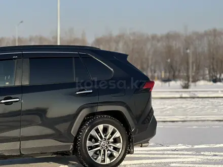 Toyota RAV4 2021 года за 19 000 000 тг. в Алматы – фото 15