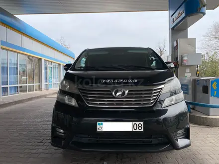 Микроавтобус авто бизнес класса Toyota Vellfire с водителем, 7 местный в Тараз – фото 4