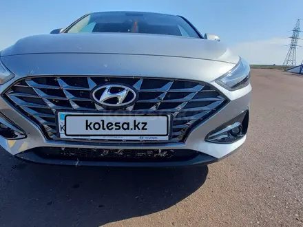 Hyundai i30 2023 года за 9 989 000 тг. в Астана – фото 3