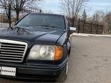 Mercedes-Benz E 200 1996 года за 1 650 000 тг. в Караганда – фото 5