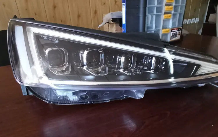 Фара передняя правая за 100 000 тг. в Алматы