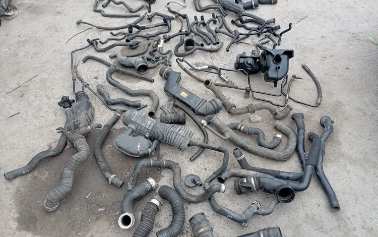 Патрубки,шланги,трубки за 2 000 тг. в Алматы