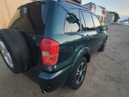 Toyota RAV4 2004 года за 4 000 000 тг. в Уральск – фото 9