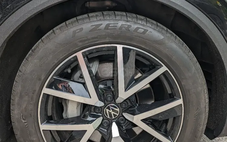 Pirelli P Zero за 80 000 тг. в Алматы