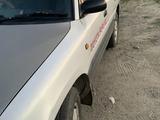 Toyota RAV4 1997 годаfor2 900 000 тг. в Усть-Каменогорск – фото 3