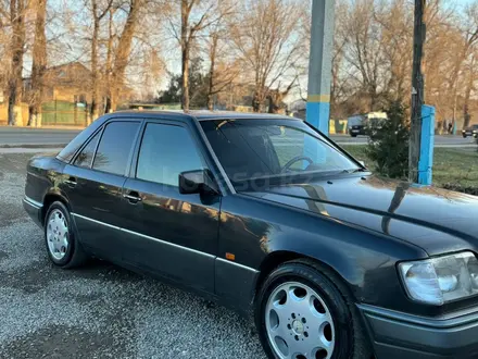 Mercedes-Benz E 200 1994 года за 2 300 000 тг. в Тараз – фото 10