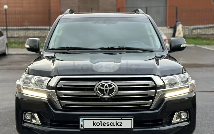 Toyota Land Cruiser 2015 года за 28 000 000 тг. в Астана