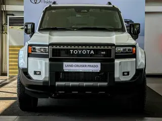 Toyota Land Cruiser Prado Luxe