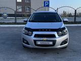 Chevrolet Aveo 2015 года за 3 250 000 тг. в Караганда