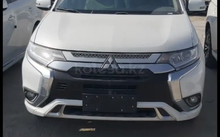 Mitsubishi Outlander 2022 годаүшін12 600 000 тг. в Актау