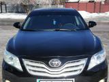 Toyota Camry 2010 года за 6 200 000 тг. в Актобе – фото 2