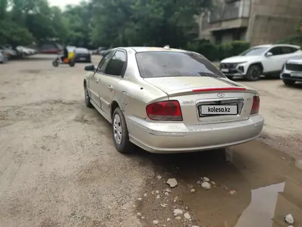 Hyundai Sonata 2004 года за 1 000 000 тг. в Алматы – фото 8