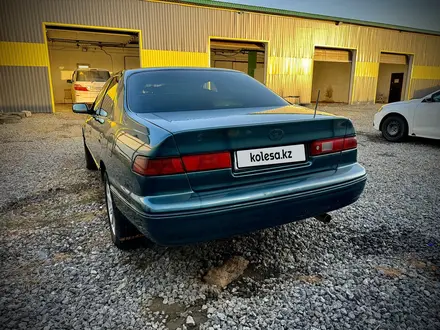 Toyota Camry 1996 года за 3 500 000 тг. в Актобе – фото 4