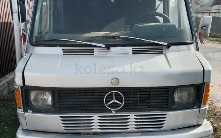 Mercedes-Benz  409д 1989 года за 1 500 000 тг. в Атакент