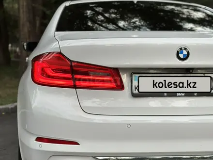 BMW 540 2018 года за 21 500 000 тг. в Алматы – фото 8