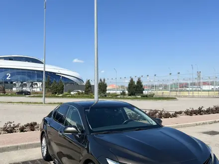 Toyota Camry 2019 года за 14 200 000 тг. в Алматы – фото 15