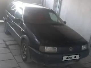 Volkswagen Passat, 1992