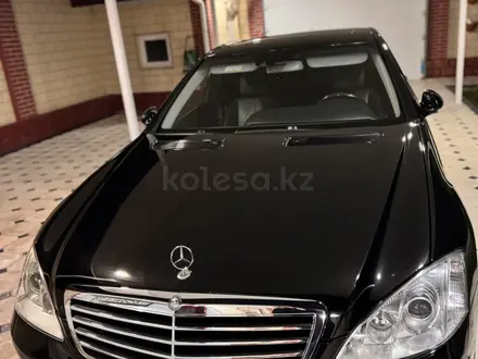 Mercedes-Benz S 500 2006 года за 9 800 000 тг. в Шымкент