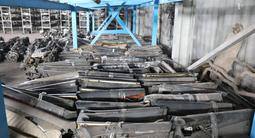 Дверный карты (Обшивка) на Mercedes-Benz за 5 000 тг. в Алматы