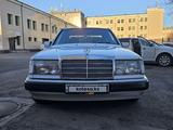 Mercedes-Benz E 200 1991 года за 2 500 000 тг. в Астана