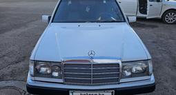 Mercedes-Benz E 200 1991 года за 2 500 000 тг. в Астана – фото 2