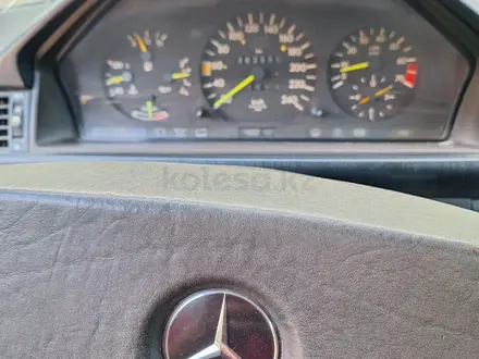 Mercedes-Benz E 260 1990 года за 900 000 тг. в Актау – фото 3