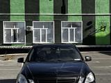 Mercedes-Benz E 200 2012 годаүшін8 500 000 тг. в Семей – фото 2