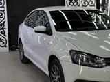 Volkswagen Polo 2015 года за 5 500 000 тг. в Актобе – фото 2