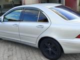 Mercedes-Benz C 200 2002 годаүшін3 100 000 тг. в Алматы – фото 2