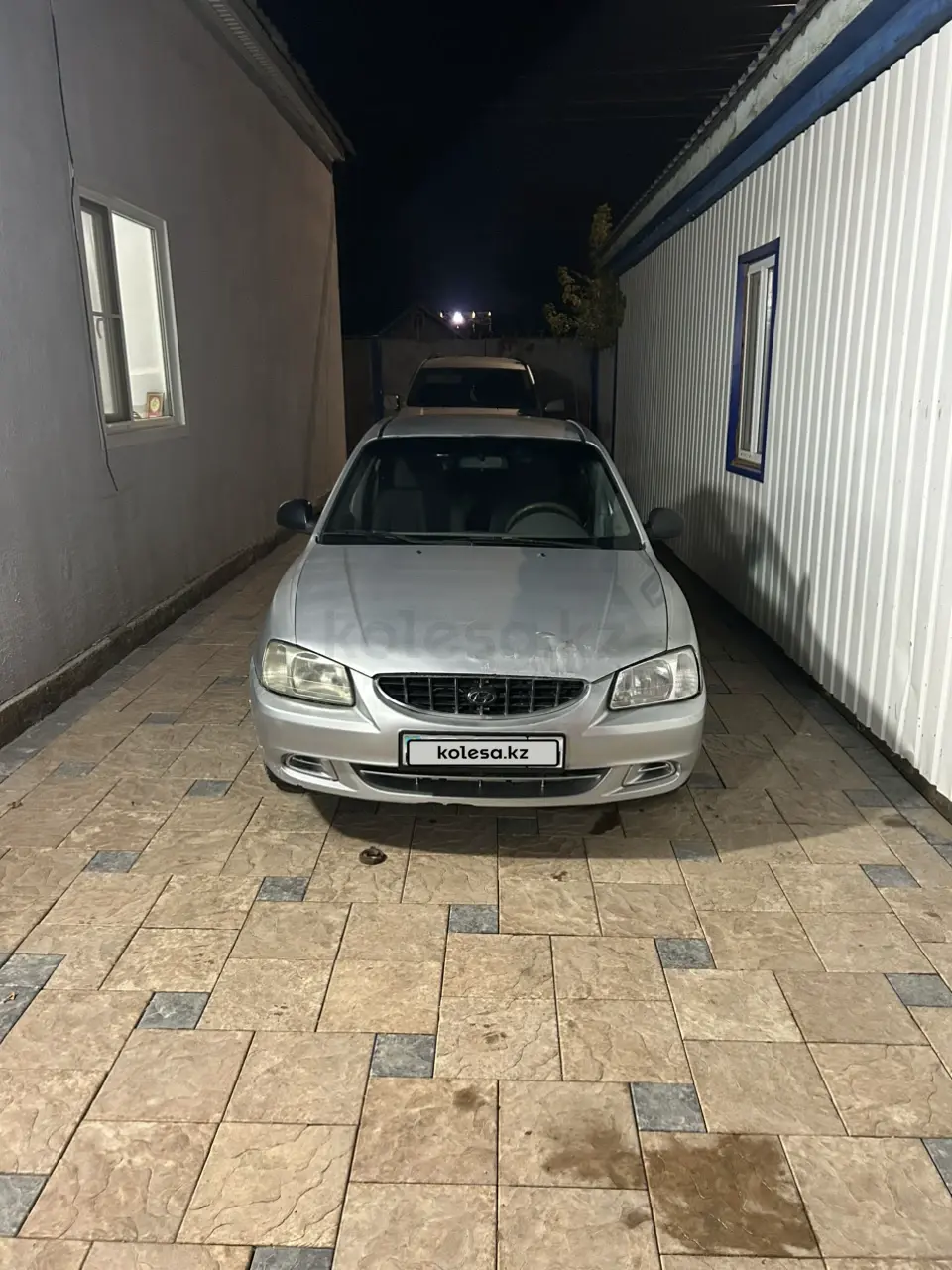 Hyundai Accent, 2011