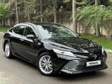 Toyota Camry 2021 годаүшін15 850 000 тг. в Алматы
