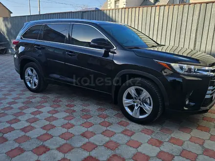 Toyota Highlander 2015 года за 18 000 000 тг. в Алматы