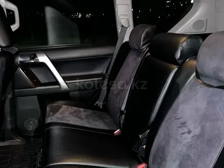 Toyota Land Cruiser Prado 2017 года за 26 000 000 тг. в Астана – фото 14