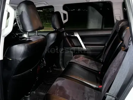 Toyota Land Cruiser Prado 2017 года за 26 000 000 тг. в Астана – фото 15