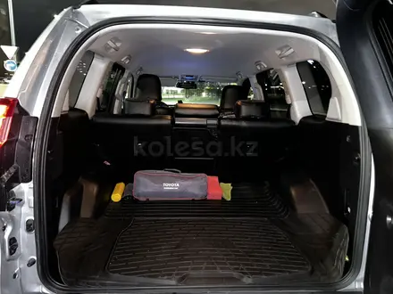 Toyota Land Cruiser Prado 2017 года за 26 000 000 тг. в Астана – фото 16