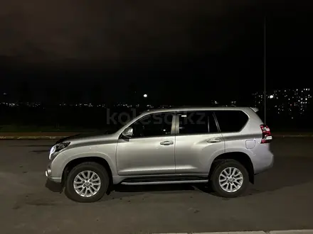 Toyota Land Cruiser Prado 2017 года за 26 000 000 тг. в Астана – фото 3