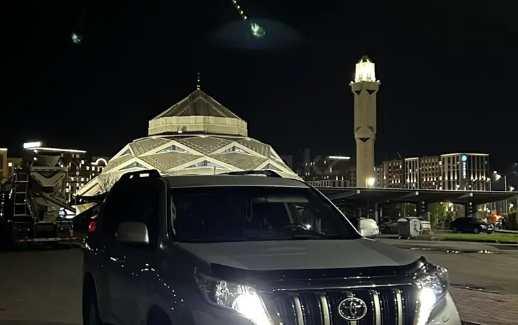 Toyota Land Cruiser Prado 2017 года за 26 000 000 тг. в Астана