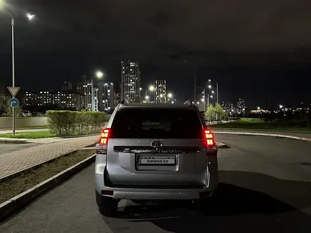 Toyota Land Cruiser Prado 2017 года за 26 000 000 тг. в Астана – фото 5