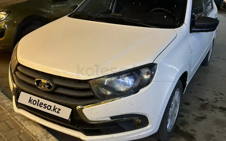 ВАЗ (Lada) Granta 2190 2019 годаүшін3 700 000 тг. в Уральск