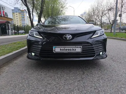Toyota Camry 2023 года за 16 400 000 тг. в Алматы – фото 11