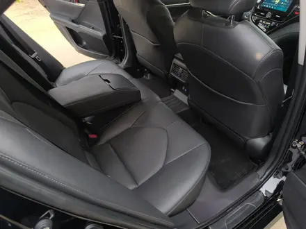 Toyota Camry 2023 года за 16 400 000 тг. в Алматы – фото 21