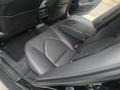 Toyota Camry 2023 года за 16 400 000 тг. в Алматы – фото 29