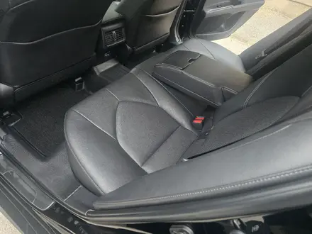 Toyota Camry 2023 года за 16 400 000 тг. в Алматы – фото 29
