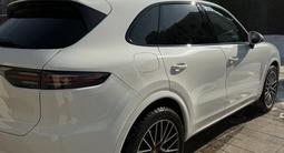 Porsche Cayenne 2018 года за 27 500 000 тг. в Алматы – фото 4