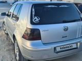 Volkswagen Golf 2003 года за 2 600 000 тг. в Актау – фото 2