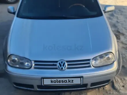 Volkswagen Golf 2003 года за 2 600 000 тг. в Актау
