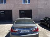 Hyundai Sonata 2011 года за 4 600 000 тг. в Уральск – фото 4