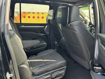 Cadillac Escalade 2025 года за 90 000 000 тг. в Алматы – фото 18
