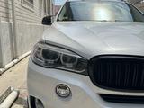 BMW X5 2015 года за 12 000 000 тг. в Актау – фото 3