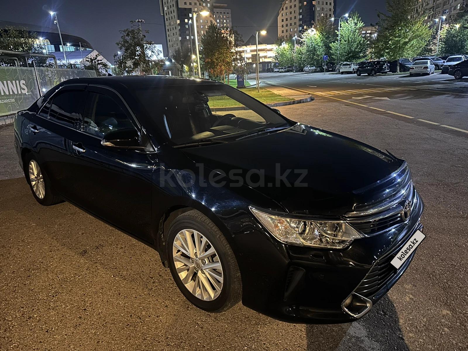 Toyota Camry 2015 г.